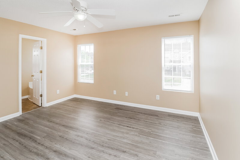 1,995/Mo, 3005 Hunters Creek Ct Charlotte, NC 28269 Main Bedroom View