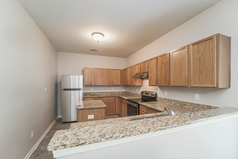 2,190/Mo, 4701 Potters Glen Rd Charlotte, NC 28269 Kitchen View