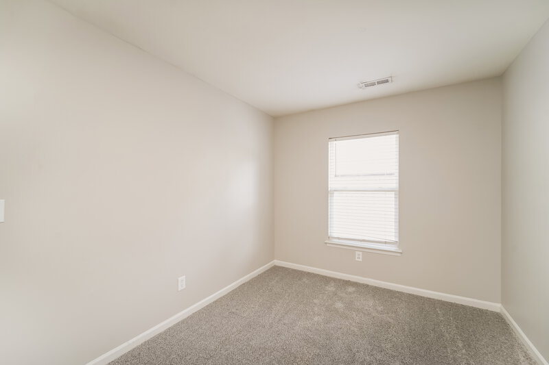 2,190/Mo, 4701 Potters Glen Rd Charlotte, NC 28269 Bedroom View 4