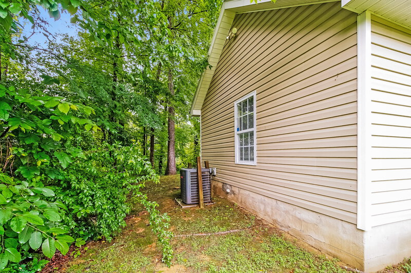 1,905/Mo, 3531 Lake Rd Charlotte, NC 28269 Rear View 2