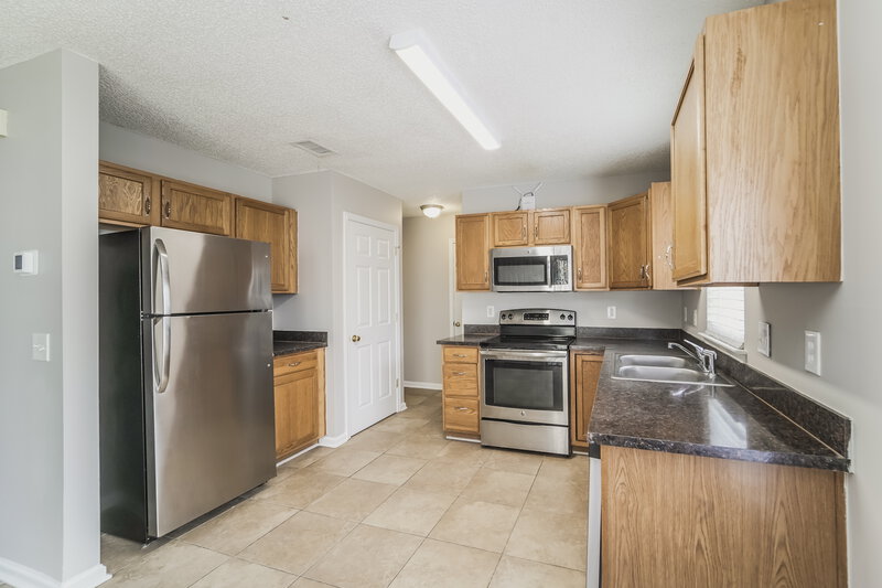 1,765/Mo, 5128 Deerton Rd Charlotte, NC 28269 Kitchen View 2