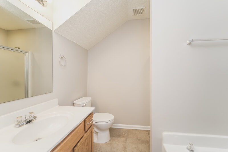 1,765/Mo, 5128 Deerton Rd Charlotte, NC 28269 Bathroom View
