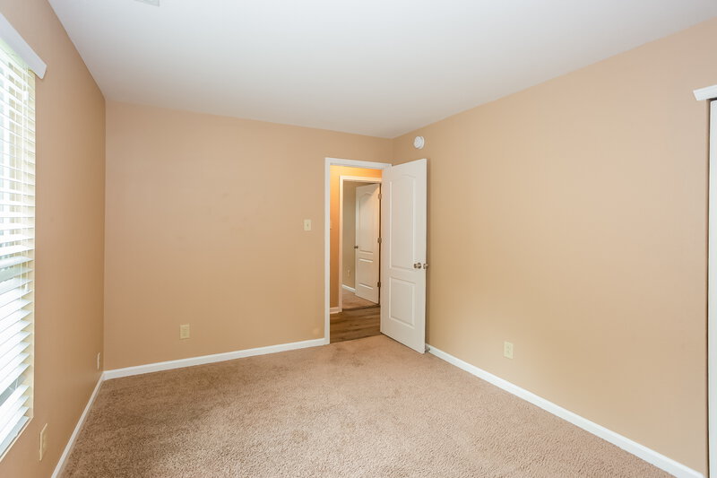 2,175/Mo, 5207 Vanhoy Ln Charlotte, NC 28269 Bedroom View