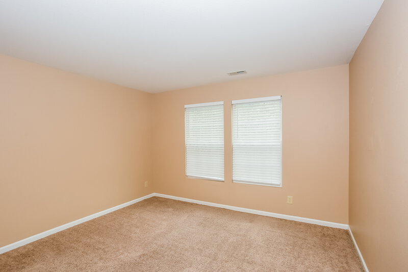 2,175/Mo, 5207 Vanhoy Ln Charlotte, NC 28269 Bedroom View 4