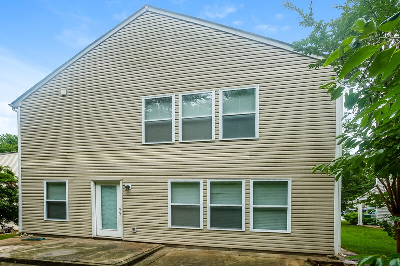 2,175/Mo, 5207 Vanhoy Ln Charlotte, NC 28269 Rear View