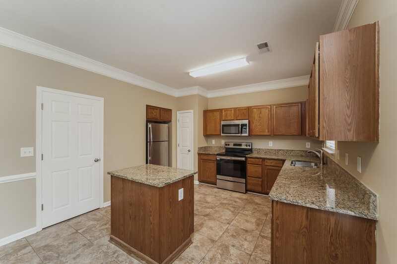 2,455/Mo, 2637 Forest Grove Ct Charlotte, NC 28269 Kitchen View 2