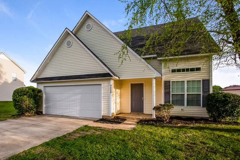 1,835/Mo, 4458 Fawnbrook Ave Concord, NC 28027 Front View 2