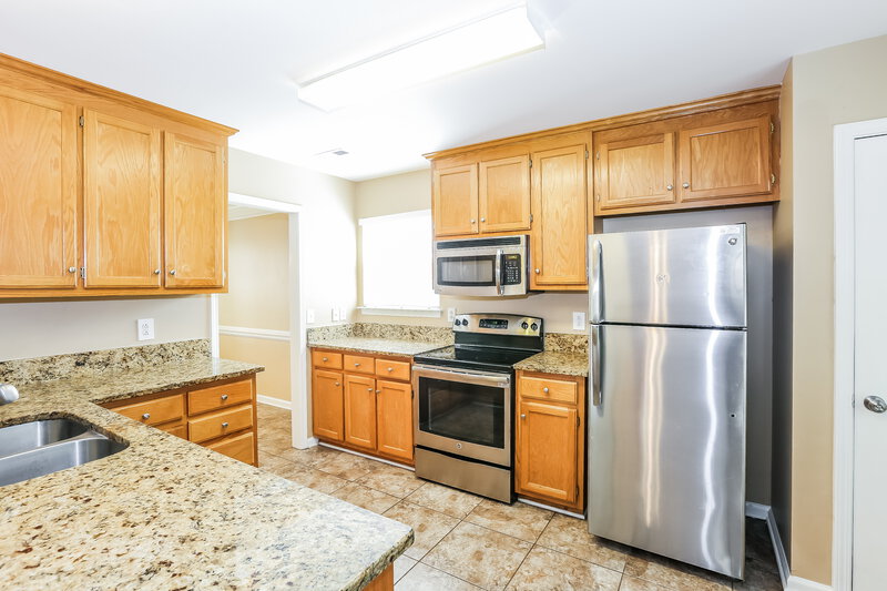 1,855/Mo, 6303 Spanish Moss Ln Charlotte, NC 28262 Kitchen View