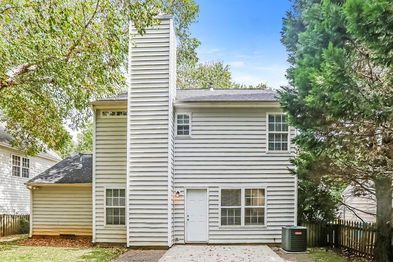 1,855/Mo, 6303 Spanish Moss Ln Charlotte, NC 28262 Rear View
