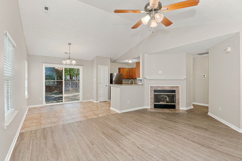 1,995/Mo, 11416 Northwoods Forest Dr Charlotte, NC 28214 Living Room View 2