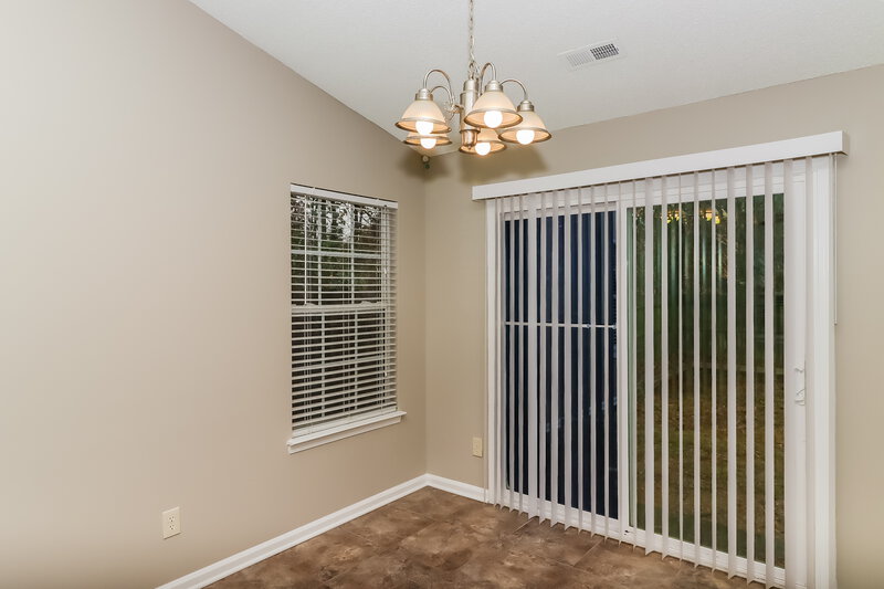 1,705/Mo, 11416 Northwoods Forest Dr Charlotte, NC 28214 Dining Room View