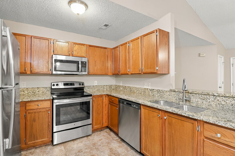 1,995/Mo, 11416 Northwoods Forest Dr Charlotte, NC 28214 Kitchen View
