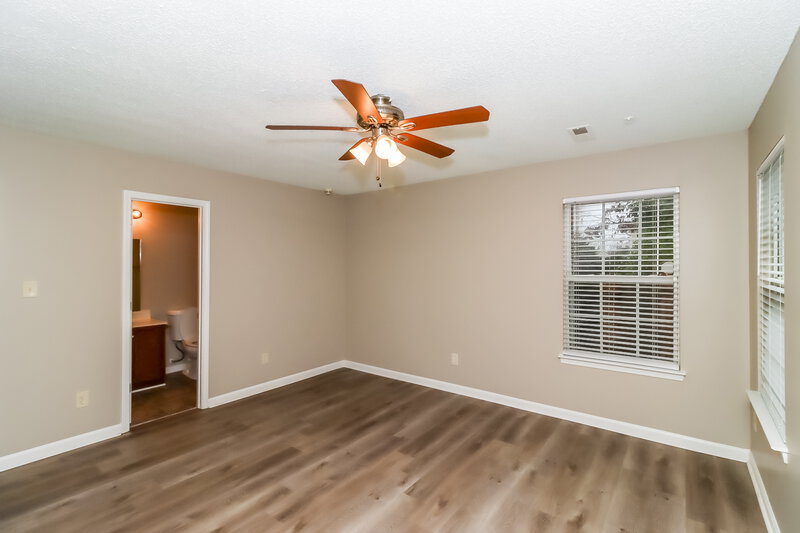 1,705/Mo, 11416 Northwoods Forest Dr Charlotte, NC 28214 Main Bedroom View