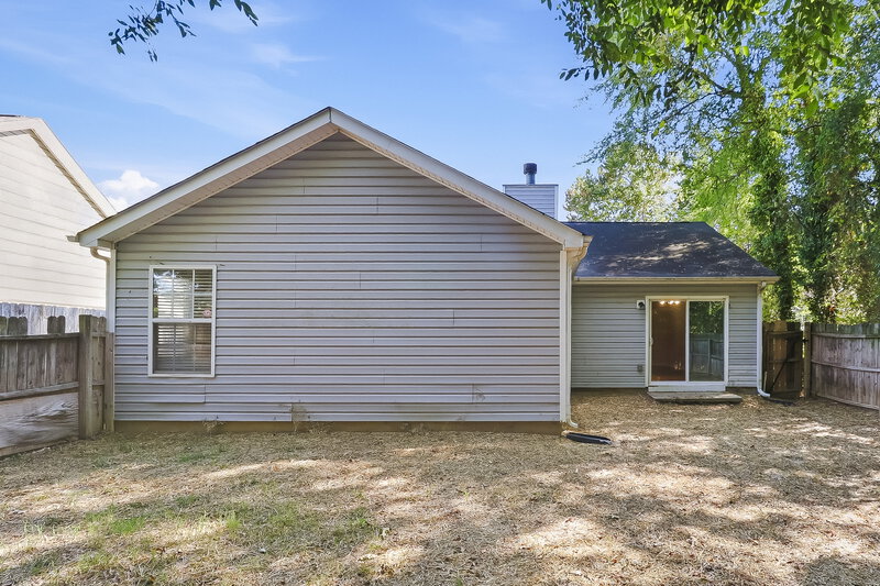 1,995/Mo, 11416 Northwoods Forest Dr Charlotte, NC 28214 Rear View
