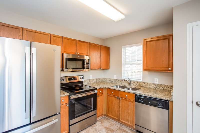 1,720/Mo, 2914 Pirates Pl Charlotte, NC 28216 Kitchen View