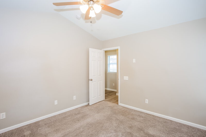 1,720/Mo, 2914 Pirates Pl Charlotte, NC 28216 Main Bedroom View