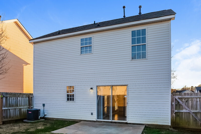 1,720/Mo, 2914 Pirates Pl Charlotte, NC 28216 Rear View