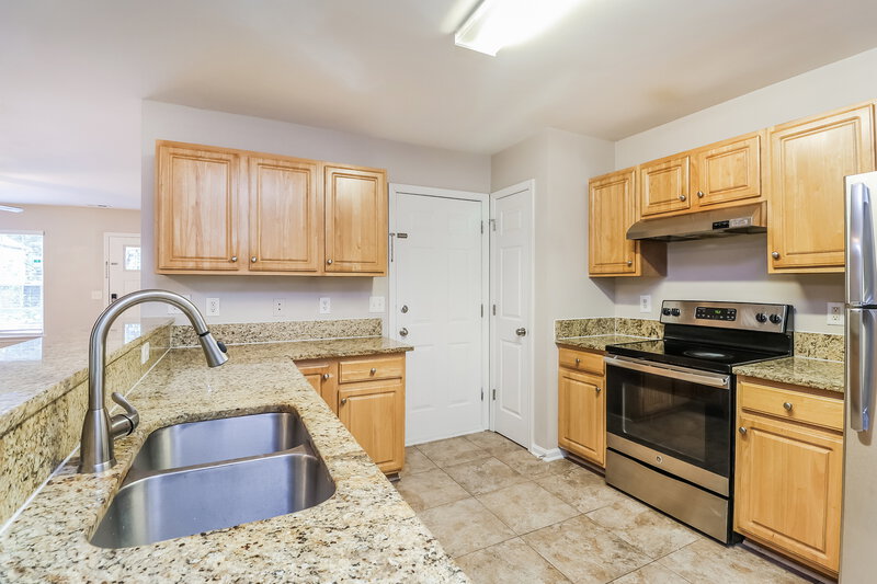 1,785/Mo, 2618 Marmac Rd Charlotte, NC 28208 Kitchen View 2