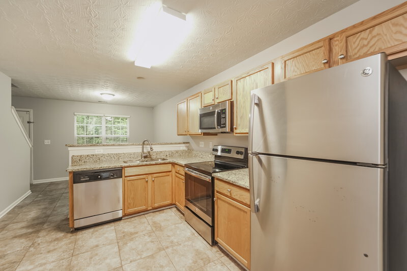 1,665/Mo, 4206 Parkdale Dr Charlotte, NC 28208 Kitchen View 2