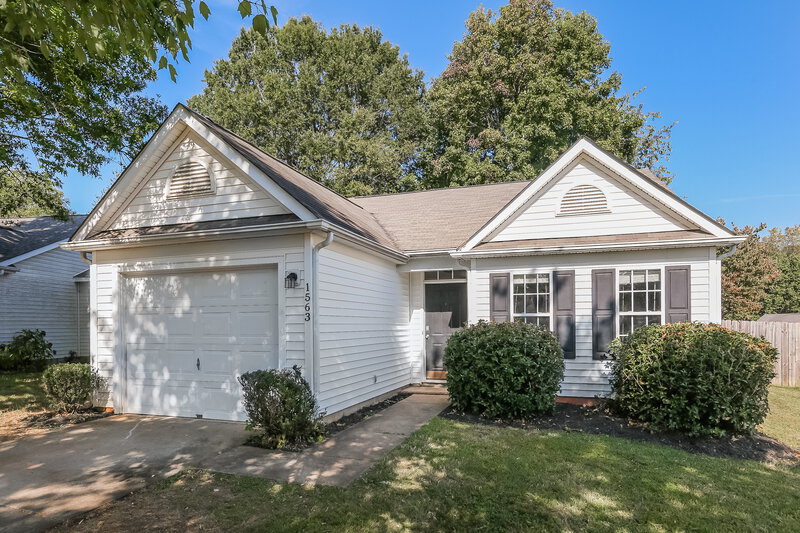 2,360/Mo, 1563 Hollow Maple Dr Charlotte, NC 28216 Front View 2