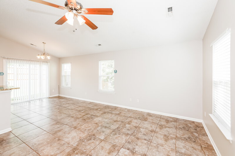 1,675/Mo, 11604 Stewarts Crossing Dr Charlotte, NC 28215 Living Room View