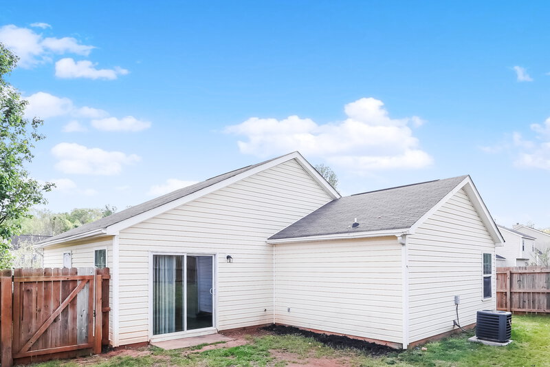 1,675/Mo, 11604 Stewarts Crossing Dr Charlotte, NC 28215 Rear View 2