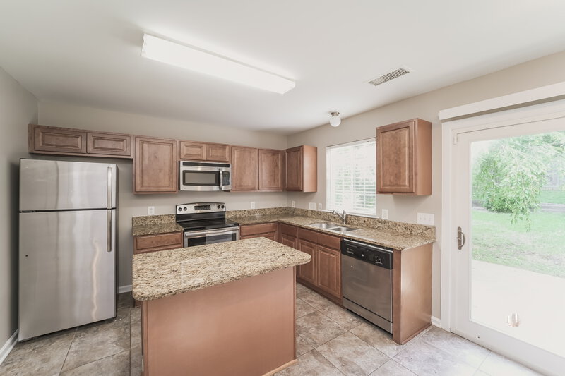 2,025/Mo, 7310 Balancing Rock Ct Charlotte, NC 28262 Kitchen View