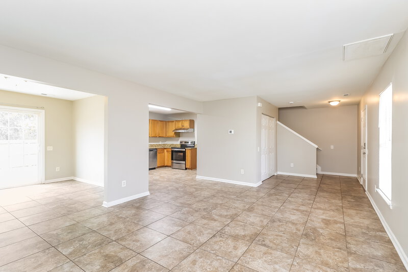 1,795/Mo, 5038 Blueberry Hollow Pl Charlotte, NC 28208 Living Room View 2