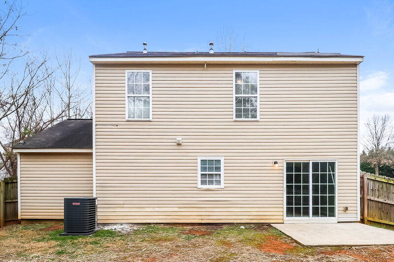 1,795/Mo, 5038 Blueberry Hollow Pl Charlotte, NC 28208 Rear View