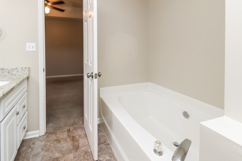 1,825/Mo, 2634 Millpond Way Concord, NC 28027 Bathroom View