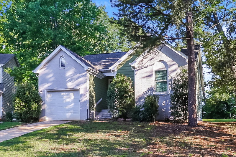 1,755/Mo, 11609 Brockley Ct Charlotte, NC 28215 Front View