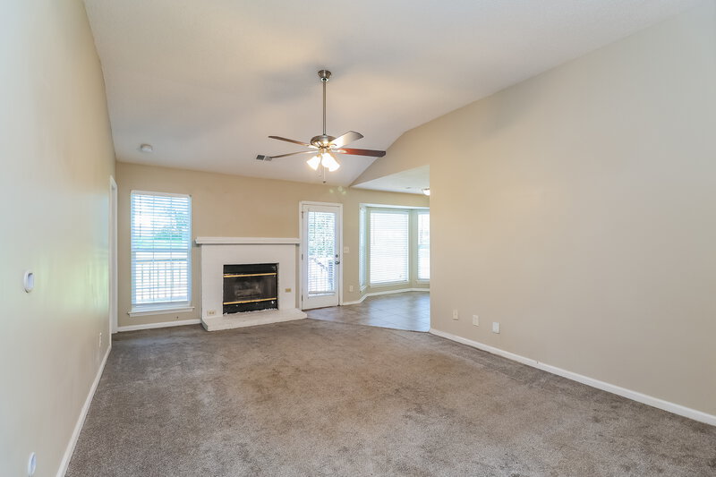 1,755/Mo, 11609 Brockley Ct Charlotte, NC 28215 Living Room View