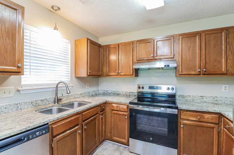1,755/Mo, 11609 Brockley Ct Charlotte, NC 28215 Kitchen View