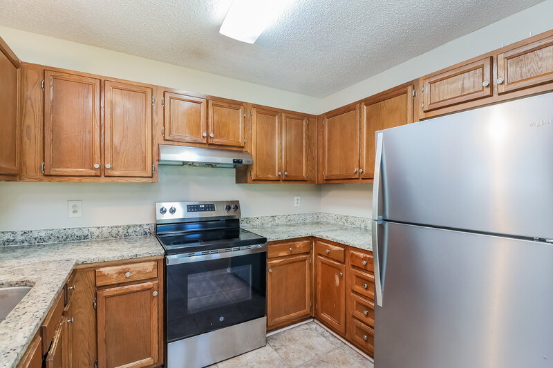 1,755/Mo, 11609 Brockley Ct Charlotte, NC 28215 Kitchen View 2