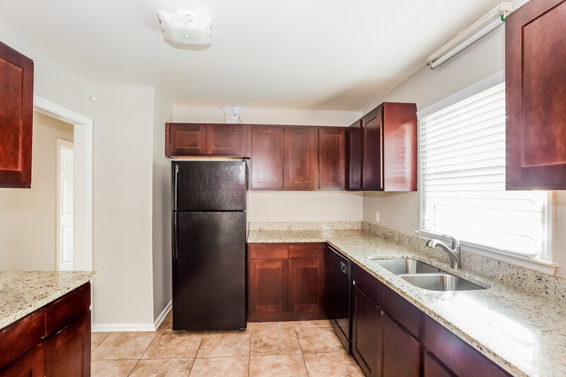 1,635/Mo, 88 Meadow Ave Ne Concord, NC 28025 Kitchen View