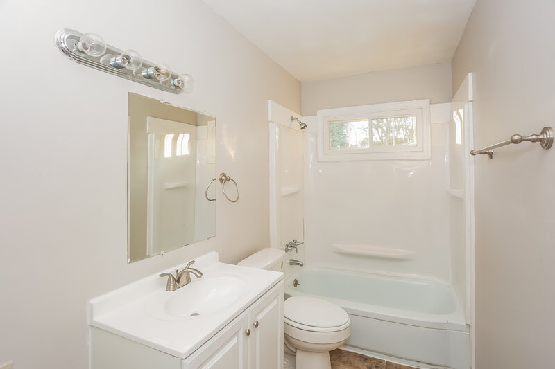 1,635/Mo, 88 Meadow Ave Ne Concord, NC 28025 Main Bedroom View 2