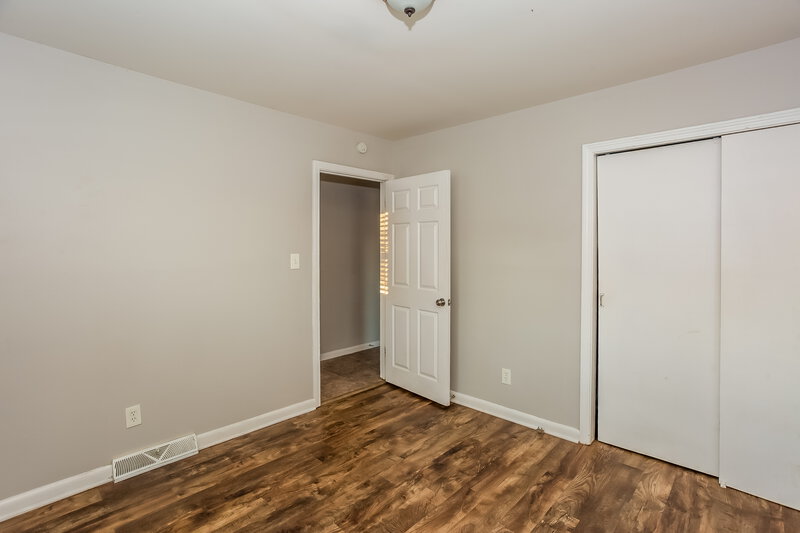 1,635/Mo, 88 Meadow Ave Ne Concord, NC 28025 Bedroom View 3