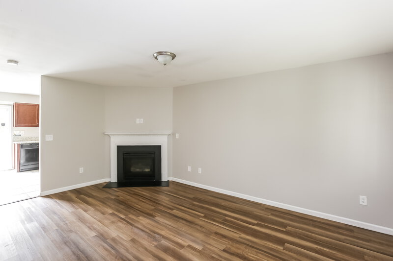 1,810/Mo, 3832 Glory St Charlotte, NC 28206 Living Room View 2