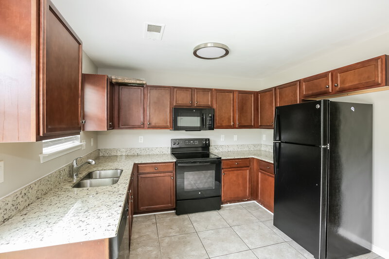 1,810/Mo, 3832 Glory St Charlotte, NC 28206 Kitchen View