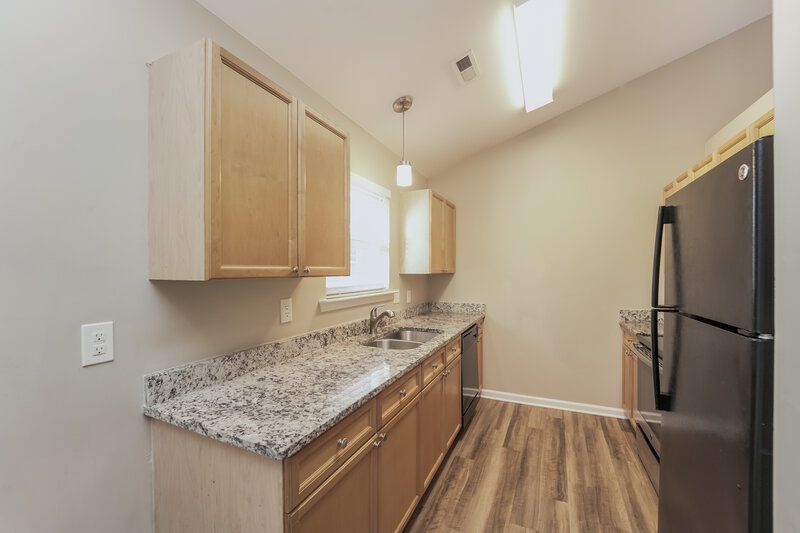 1,635/Mo, 4621 Bomar Dr Charlotte, NC 28216 Kitchen View