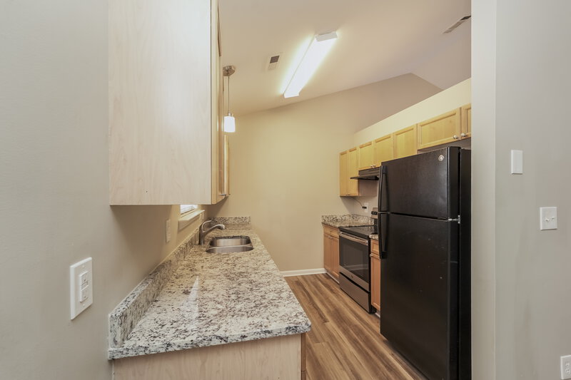 1,635/Mo, 4621 Bomar Dr Charlotte, NC 28216 Kitchen View 2