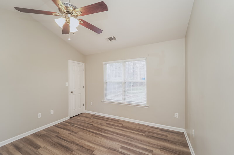 1,635/Mo, 4621 Bomar Dr Charlotte, NC 28216 Main Bedroom View 2