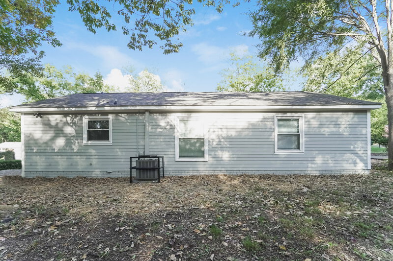 1,755/Mo, 615 Fawnbrook Ln Charlotte, NC 28217 Rear View