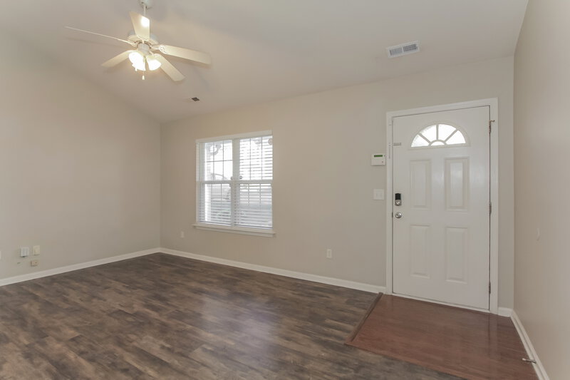 2,360/Mo, 1444 Hidden Stream Ct Charlotte, NC 28213 Living Room View