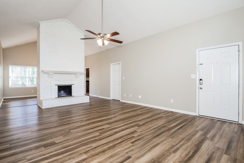 1,910/Mo, 100 New Hampshire Rd Stanley, NC 28164 Living Room View