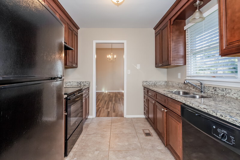 1,910/Mo, 100 New Hampshire Rd Stanley, NC 28164 Kitchen View 2