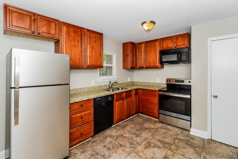 1,740/Mo, 617 Gentle Breeze Dr Charlotte, NC 28273 Kitchen View 2