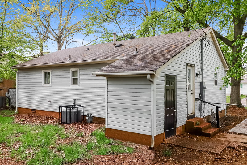 1,740/Mo, 617 Gentle Breeze Dr Charlotte, NC 28273 Rear View