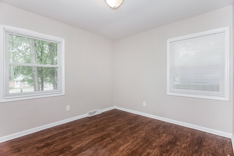 1,630/Mo, 820 Tilden Rd Charlotte, NC 28214 Main Bedroom View 2