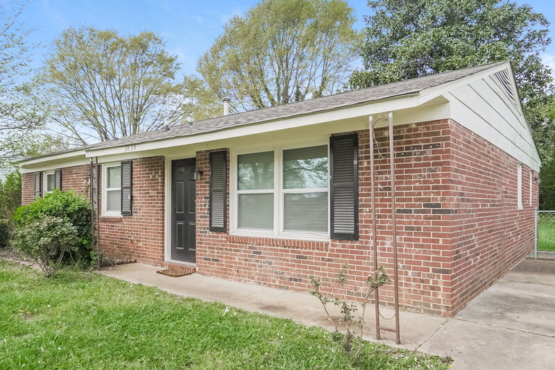 1,560/Mo, 3809 Bardot Dr Charlotte, NC 28216 Front View 2